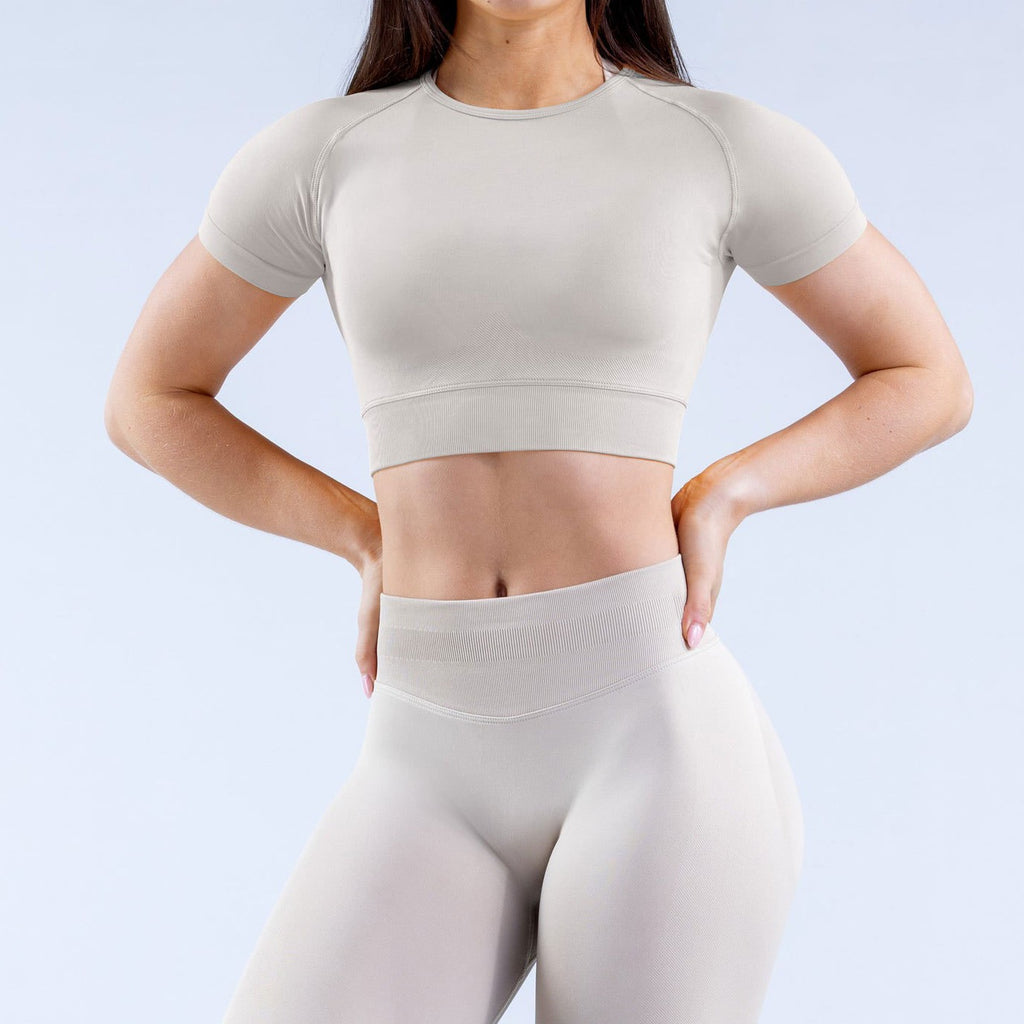 CT Seamless Slim-Fit Short Sleeve Activewear, Form-Fitting Gym Shirt